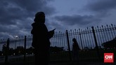 FOTO: Menikmati Solek Wajah Monas Senilai Rp50 Miliar Revitalisasi Monumen Nasional di Jakarta sempat menuai polemik kini sudah rampung digarap. Warga kini bisa melihat hasil perbaikan proyek senilai Rp50 miliar.