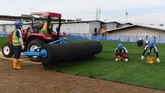 FOTO: Menengok Progres Pembangunan Stadion BMW Pembangunan Jakarta International Stadium (JIS) atau Bersih Manusiawi Wibawa (BMW) sudah mencapai tahap pemasangan rumput hybrid.