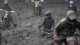 SMASHOT: Perjuangan Penuh Keringat, Lumpur, dan Salju Sejumlah atlet dari cabang olahraga berjuang menjadi yang terbaik dengan penuh keringat, lumpur, dan salju dalam SMASHOT edisi pekan ini.