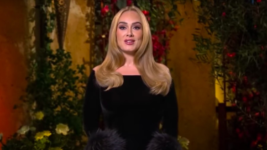 Adele tampil di TV