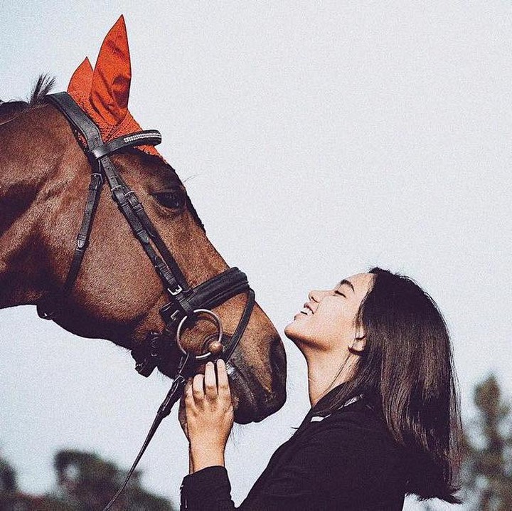 <p>Di usia yang kini sudah menginjak 17 tahun, semoga Charlotte terus memiliki semangat untuk berprestasi dan membanggakan orang tua, ya. Aamiin. (Foto: Instagram @charlotteramadhan)</p>