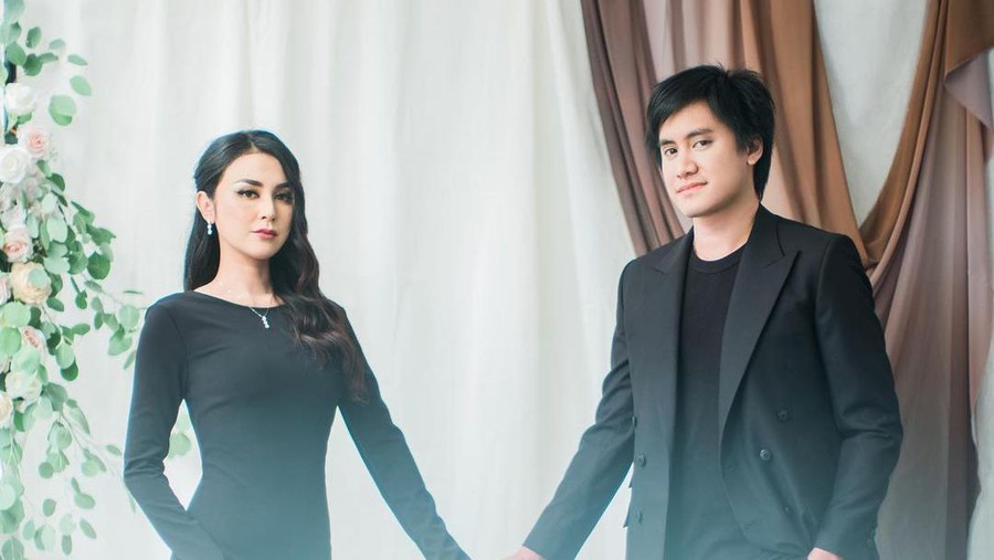 Foto pre-wedding Kevin Aprilio dan Vicy Melanie.