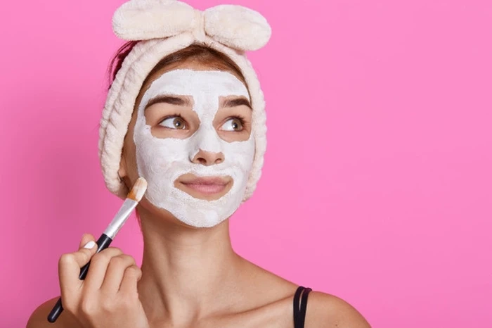Kombinasikan Masker Menggunakan Air Mawar Viva untuk Kulit Anda Terlihat Lebih Glowing