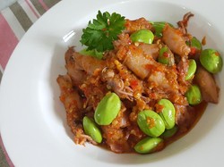 Resep Sambal Cumi Petai yang Pedas Nyengat