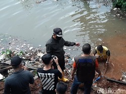 Banjir Tak Surut, Bima Arya: Saluran Air Ketutup Longsor Bangunan Liar