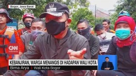 VIDEO: Kebanjiran, Warga Menangis di Hadapan Wali Kota Bogor