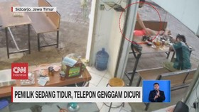 VIDEO: Pemilik Sedang Tidur, Telepon Genggam Dicuri