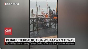 VIDEO: Perahu Terbalik di Lebak Banten, 3 Wisatawan Tewas