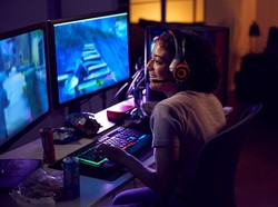 4 Pertimbangan Memilih Game Mobile vs PC