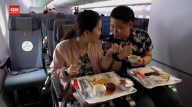 VIDEO: Sensasi Makan di Pesawat Tanpa Harus Terbang