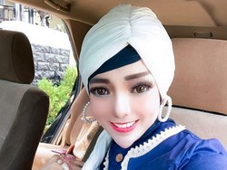 Kata Selebgram Hijab yang Viral karena Dagu Lancipnya Bikin Netizen Julid