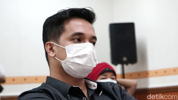 Vanessa Angel dan Bibi saat ditemui di PN Jakarta Barat.
