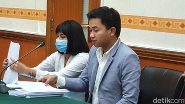 img-title Pledoi Ditolak Jaksa, Vanessa Angel Pasrah