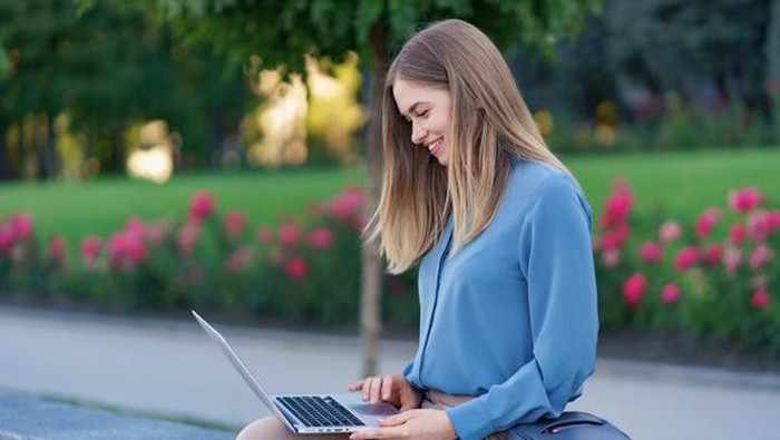 Mau Terbitkan Buku Sendiri? Ini 5 Pilihan Penerbit Indie Terbaik Untuk Penulis Pemula