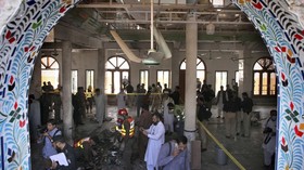 FOTO : Bom Guncang Madrasah di Pakistan