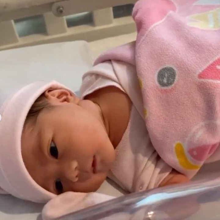 <p>Meski demikian, Raiyah berhasil melahirkan dengan selamat, serta bayi mereka sehat.</p>