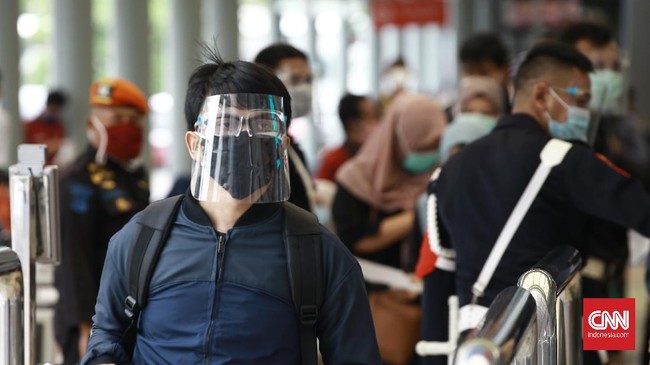 Selain memastikan Stasiun Senen bebas dari calo surat kesehatan, PT KAI menyatakan Daop 1 Jakarta meminta petugas menelusuri dugaan praktik calo rapid test.