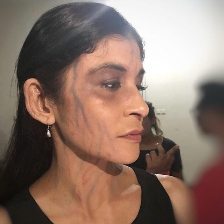 <p>Pada 2019, Monica Oemardi terlibat dalam film horor <em>Pintu Merah</em>. Wanita 46 tahun ini menulis di <em>caption</em>, "Ini mgkn Make Up paling serem yg pernah kupakai.." Seram tapi cantiknya masih terlihat ya, Bunda? (Foto: Instagram @monica_oemardi)</p>