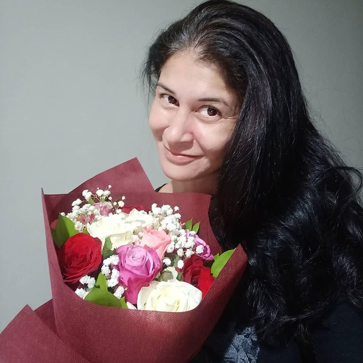 <p>Monica Oemardi memulai karier di dunia akting pada awal 1990-an. Ia membintangi film <em>Boleh-boleh Aja</em> (1990) dan <em>Cinta dalam Sepotong Roti</em> (1991). (Foto: Instagram @monica_oemardi)</p>
