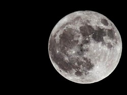 Sisi Bulan yang Hadap Bumi Lebih Panas, Penyebabnya Misterius