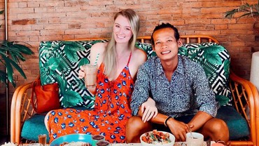 2 Tahun Nikahi Nur Khamid, Bule asal Inggris Polly Alexandria Hamil
