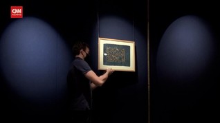 VIDEO: Sotheby Lelang Lembaran Langka Alquran Biru
