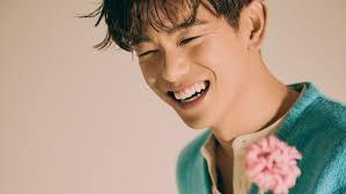 5 Idol K-Pop yang Aktif Membuat Podcast