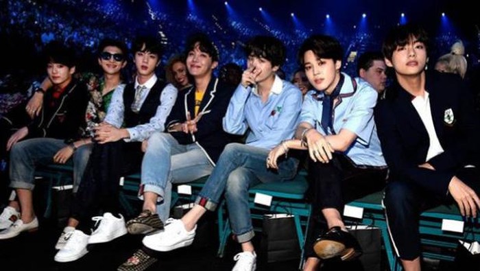 BTS 'Si Pemecah Sejarah K-Pop' di 3 Ajang Penghargaan Musik Bergengsi BTS 'Si Pemecah Sejarah K-Pop' di 3 Ajang Penghargaan Musik Bergengsi