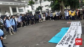 Mahasiswa Demo Ciptaker: Bukan untuk Rusak Fasilitas Negara