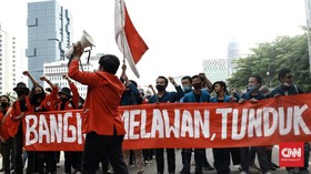 Mahasiswa Ditangkap Saat Bubar Aksi di Tengah Kepungan Polisi