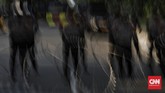 FOTO: Demo Tolak Omnibus Law di Jakarta Massa kembali turun ke jalan Jakarta untuk menolak Omnibus Law Cipta Kerja di Hari Sumpah Pemuda, Rabu (28/10).