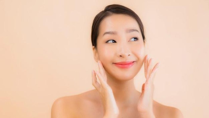 Sudah Pakai Toner, Perlukah Memakai Essence?