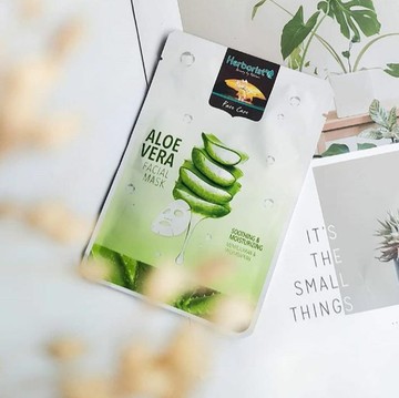 img-title Hilangkan Bruntusan dengan 4 Sheet Mask Aloe Vera di Bawah Rp15 Ribu Ini