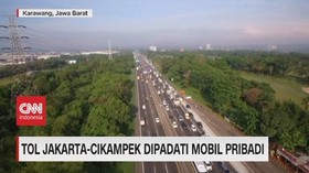 VIDEO: Tol Jakarta-Cikampek & Cipali Dipadati Mobil Pribadi