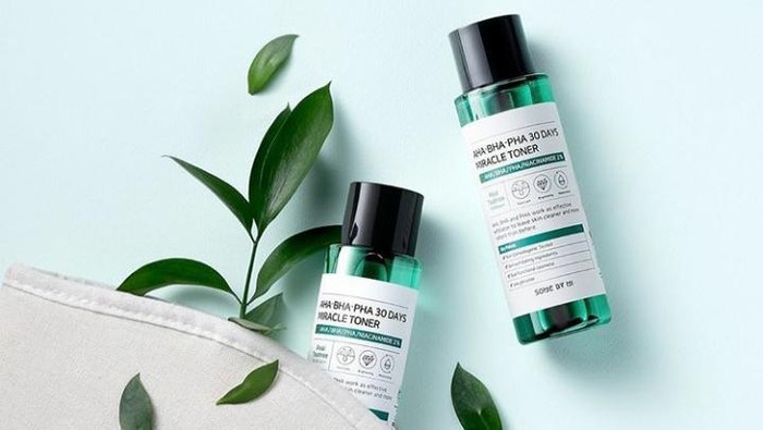 5 Exfoliating Toner yang Aman untuk Pemula
