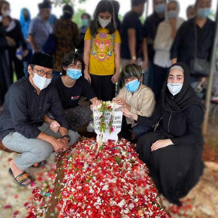 <p>7. Andre dan Erin baru saja berduka, Bunda karena ayahanda Erin meninggal dunia. Semoga keluarga Taulany diberikan ketabahan, dan almarhum mendapat tempat yang layak di sisi-Nya. Aamiin. (Foto: Instagram @erintaulany)</p>