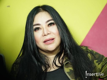 img-title Muncul Pasir hingga Belatung di Rumah, Anisa Bahar Diduga Kena Santet