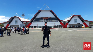 Ratusan Wisatawan Serbu Pantai Pasir Panjang Maluku Tenggara