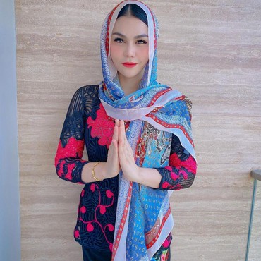 Katty Butterfly Jadi Mualaf, Reaksi Orang Tuanya di Thailand Mengejutkan