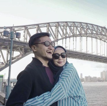 Arie Untung Minta Doa Untuk Rumah Tangganya Usai Dikabarkan Poligami