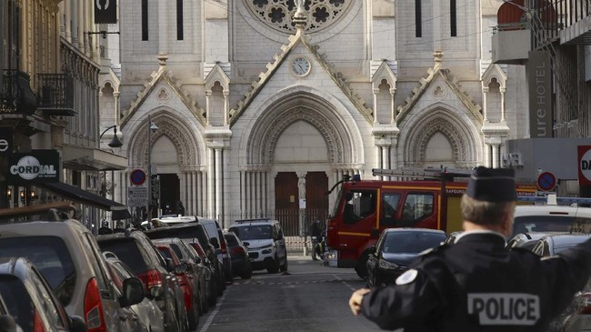 Jaksa anti-teror Prancis menyatakan bahwa pelaku penyerangan di sekitar Gereja Notre Dame Basilica, Nice, Prancis, tak masuk dalam radar badan intelijen.