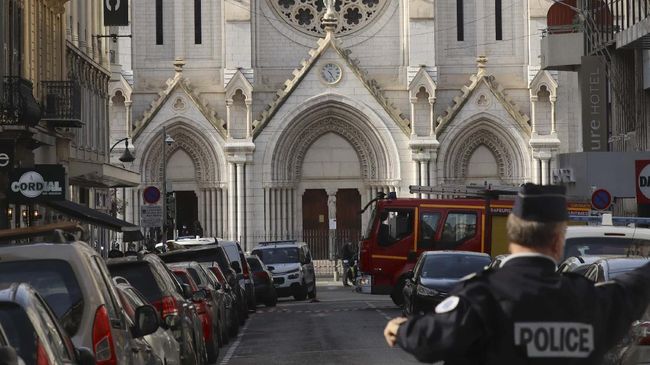 Pelaku Serangan di Gereja Prancis Tak Masuk Radar Intelijen Jaksa anti-teror Prancis menyatakan bahwa pelaku penyerangan di sekitar Gereja Notre Dame Basilica, Nice, Prancis, tak masuk dalam radar badan intelijen.