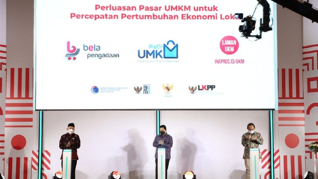 Telkom menghadirkan beragam inovasi mendukung fokus Kementerian BUMN dalam setahun terakhir, seperti aplikasi PaDi UMKM sampai Pedulilindungi.