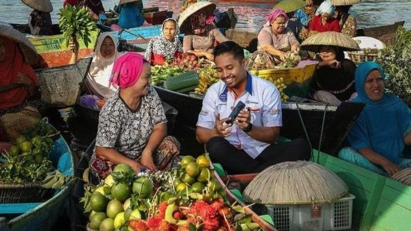 PT Bank Rakyat Indonesia, Tbk terus berkomitmen menyalurkan dana stimulus Pemulihan Ekonomi Nasional sekaligus memberdayakan Usaha Mikro Kecil Menengah (UMKM)