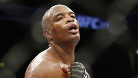 Hasil UFC: Hall Menang TKO atas Anderson Silva