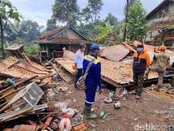 92 Rumah Terdampak Puting Beliung di Sukabumi