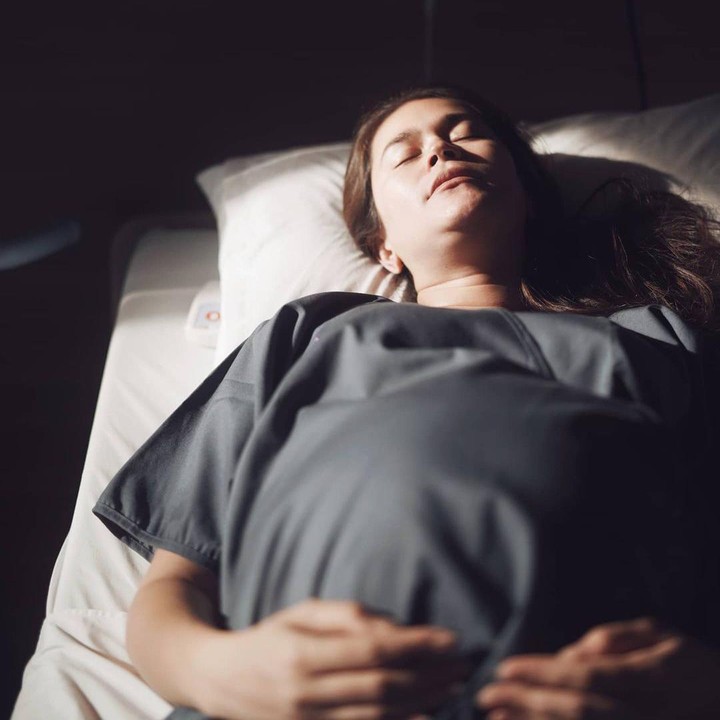 <p>Pada Jumat (30/10/2020) pagi, Ringgo menulis di caption foto ini, "<em>Perjuangan ga tidur semalemaaaannnn, baru aja pecah ketuban dan udah bukaan 6 !!!!!!!! Mohon doanya demi kelancaran.</em>" (Foto: Instagram @ringgoagus)</p>