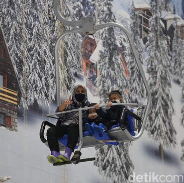 Yuk Liburan di Trans Snow World, Ada Promo Tiket Buy 1 Get 1 Free