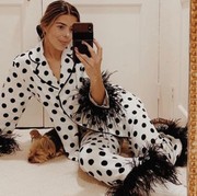 Tips Memilih Homewear yang Nyaman saat WFH atau SFH