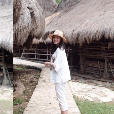 6 Momen Ibnu Jamil dan Ririn Ekawati Diduga Liburan Bareng